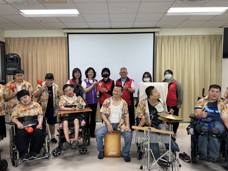 「有愛最美 希望相隨」 董事長送愛至敏道